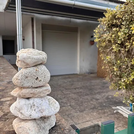 Greta's House 아파트 *